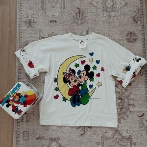 VINTAGE Disney T-shirt with tin box